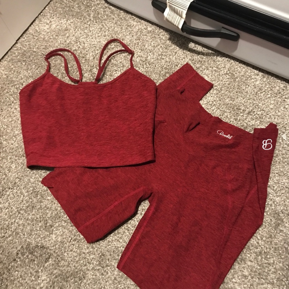 Bombshell Sportswear Longline Bra & Uplift Leggings Garnet Red M